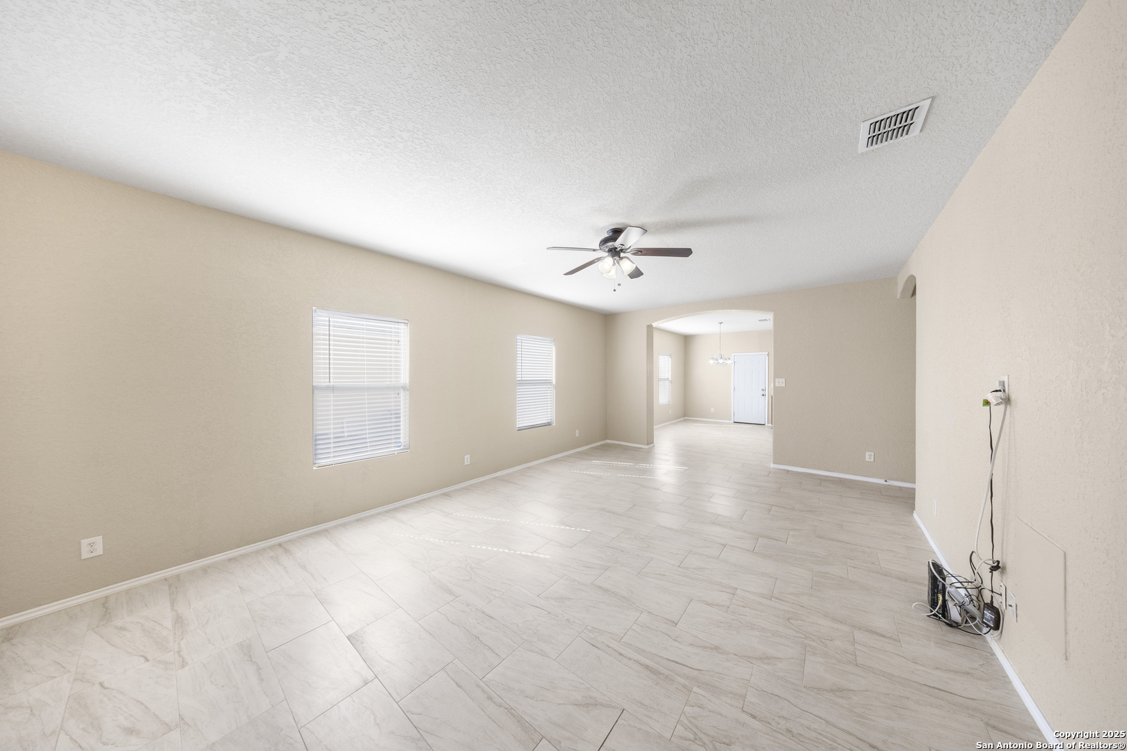 property viewer photo 1