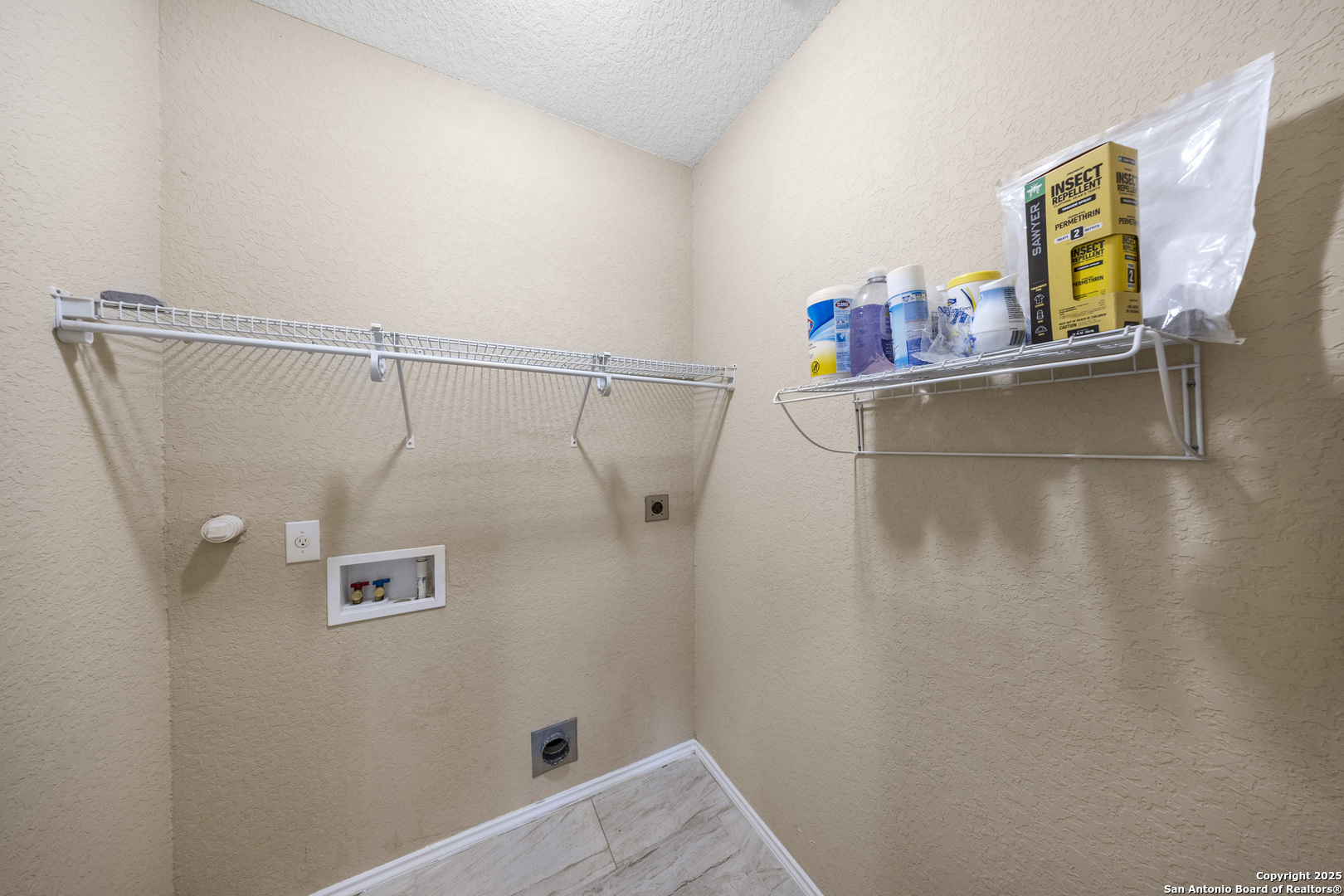 property viewer photo 18
