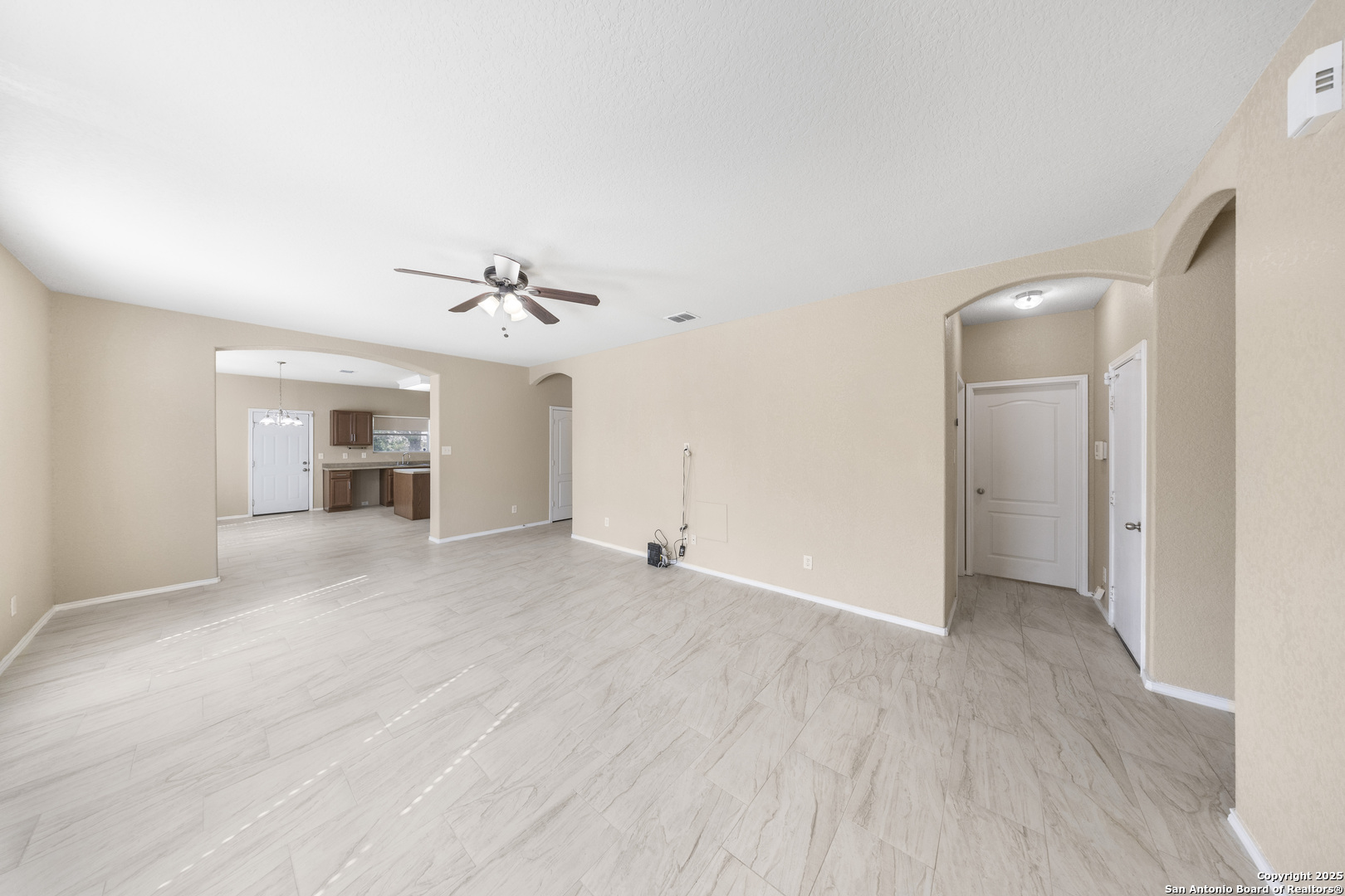 property viewer photo 2