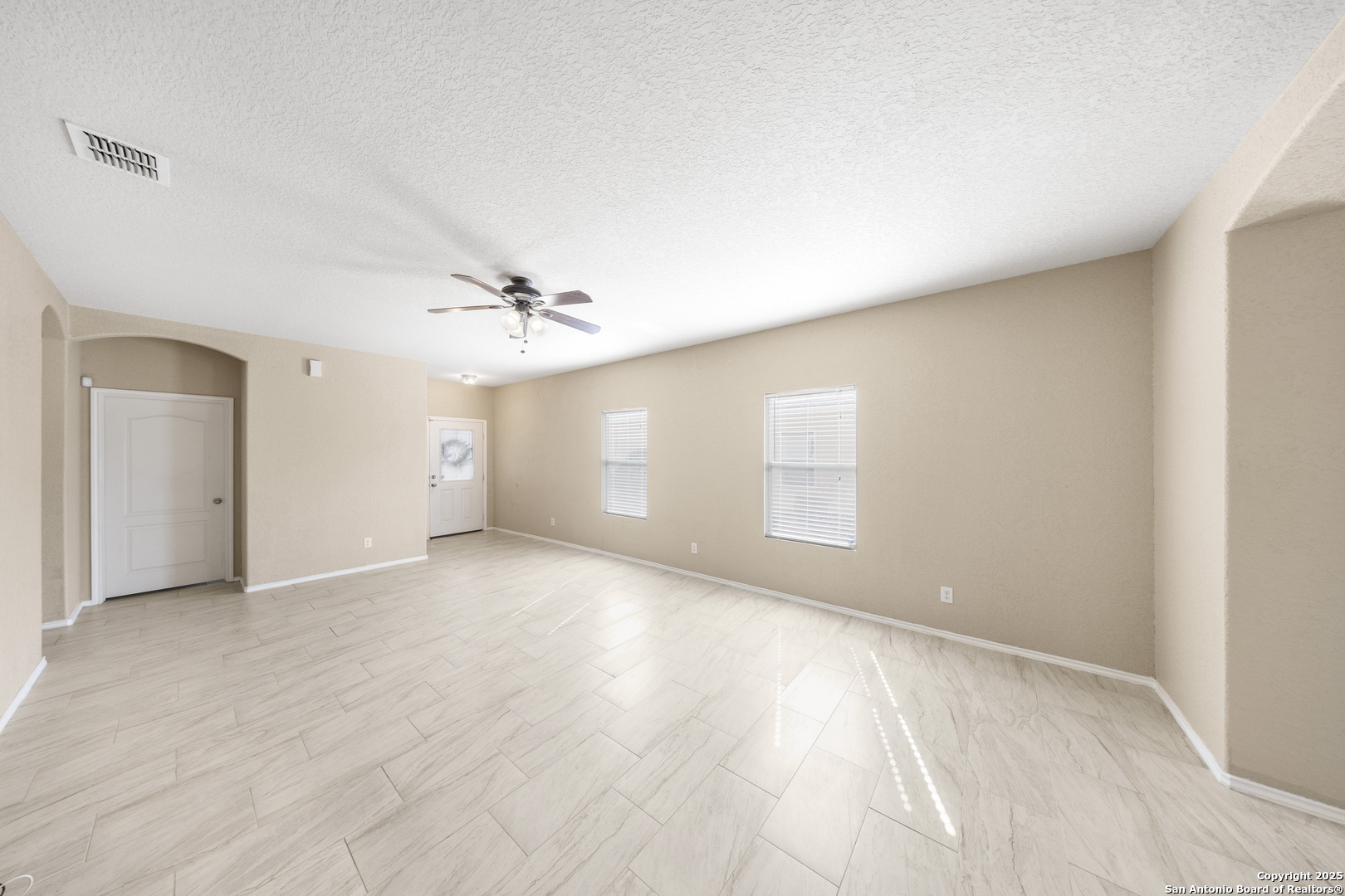 property viewer photo 4