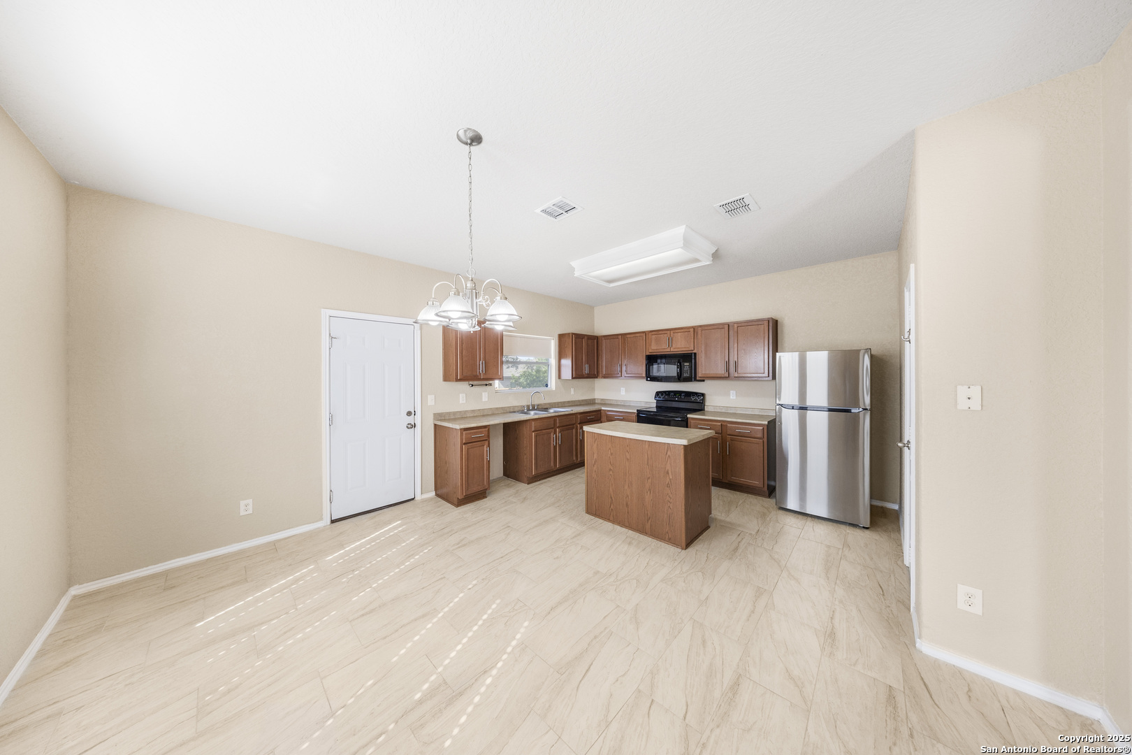 property viewer photo 6
