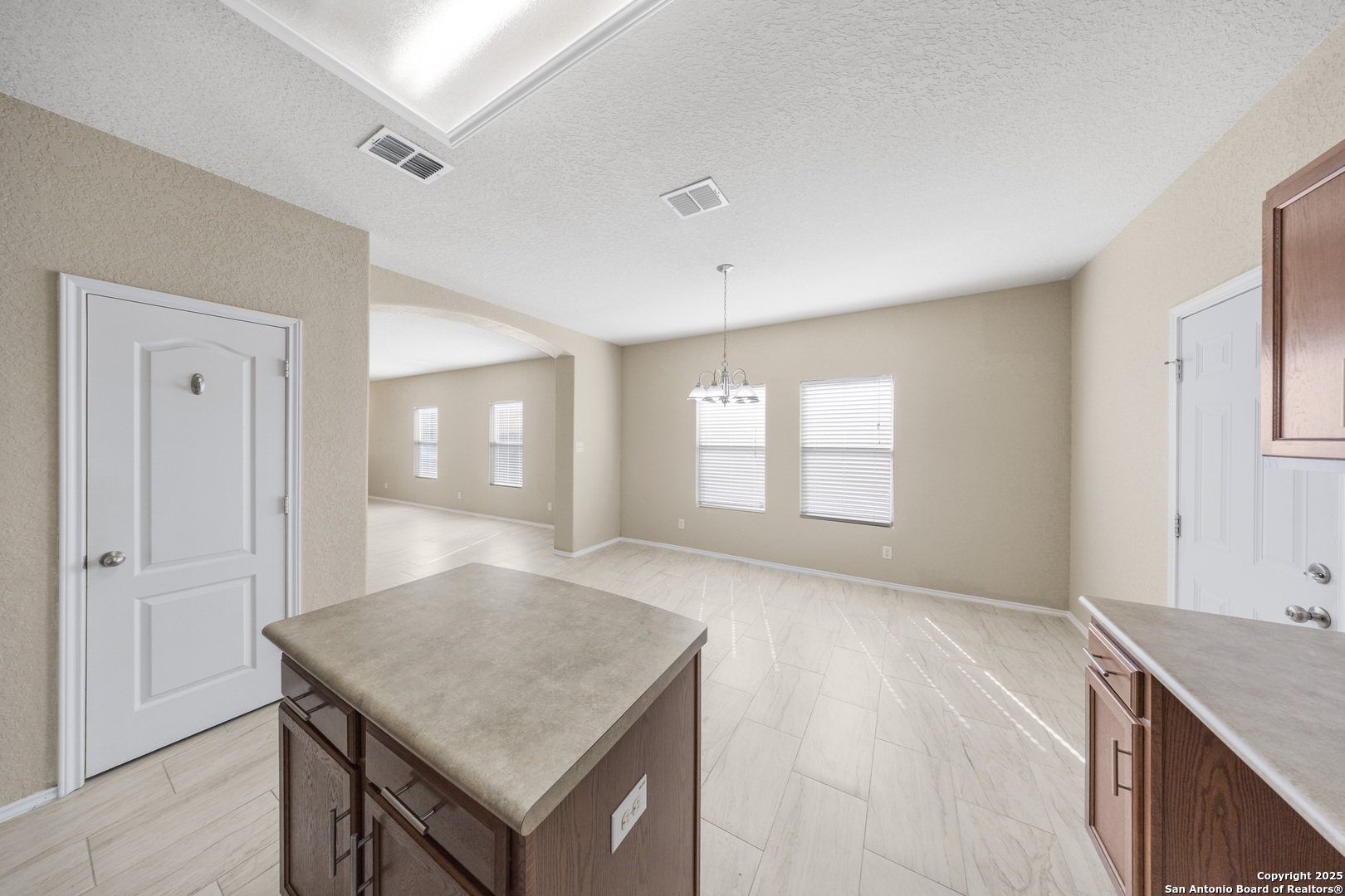 property viewer photo 9