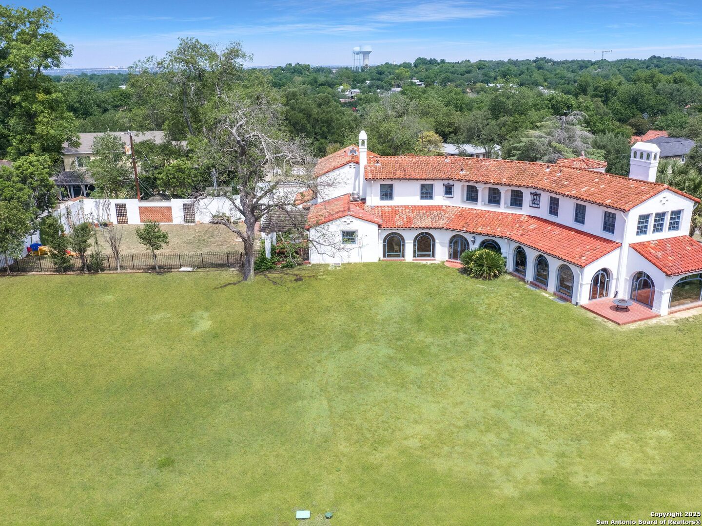 main property photo 14