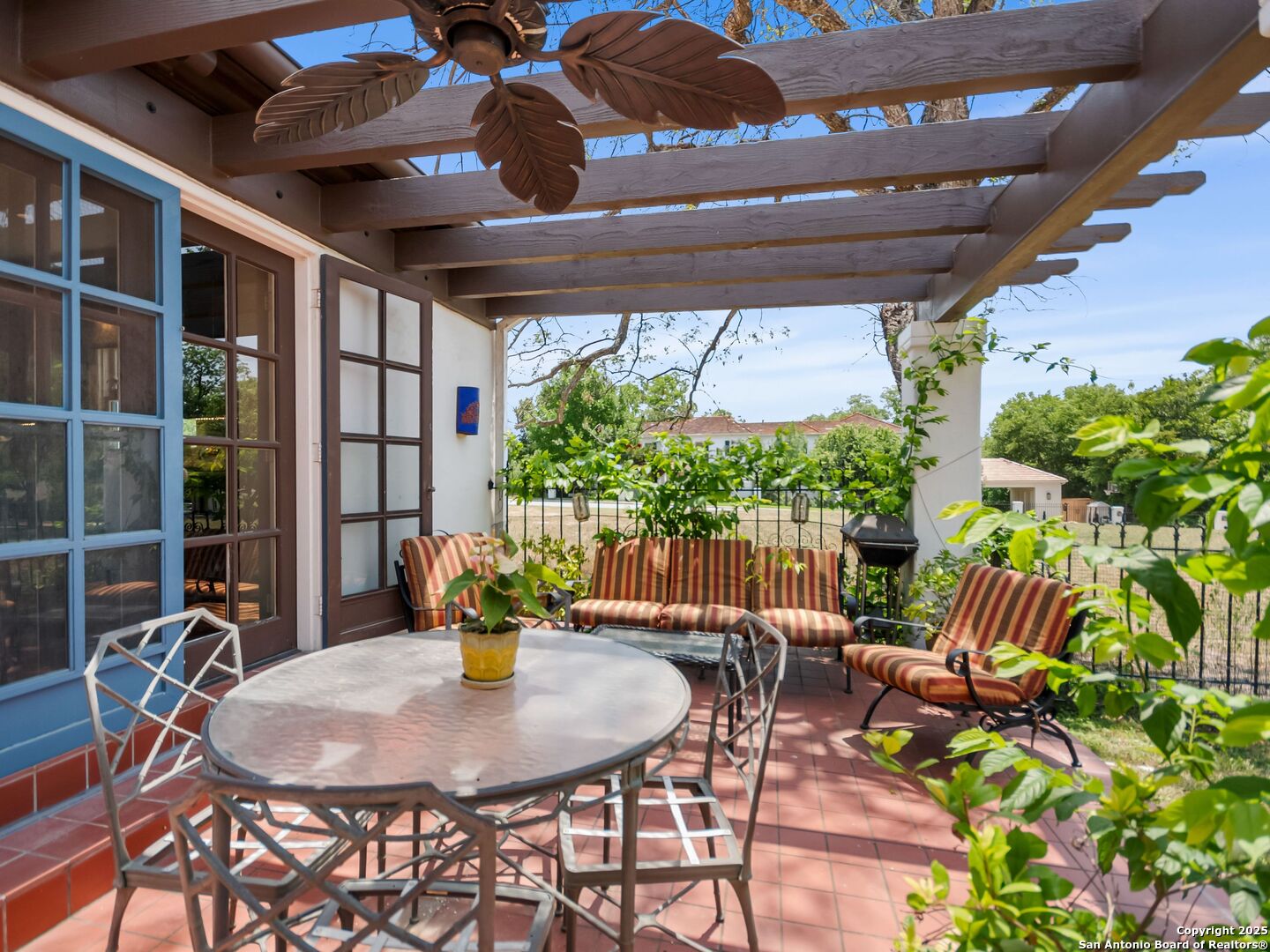 main property photo 19