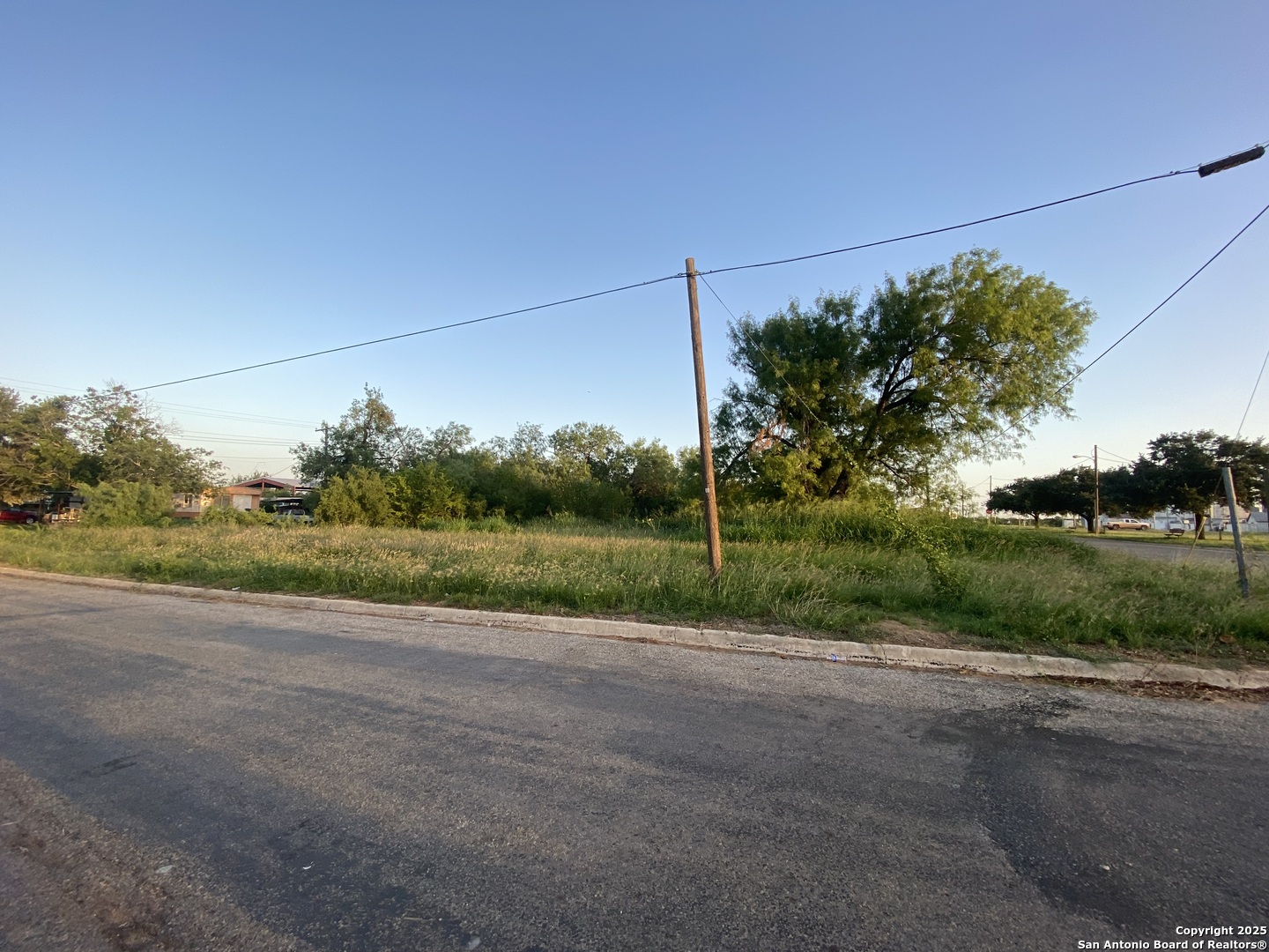 main property photo 3