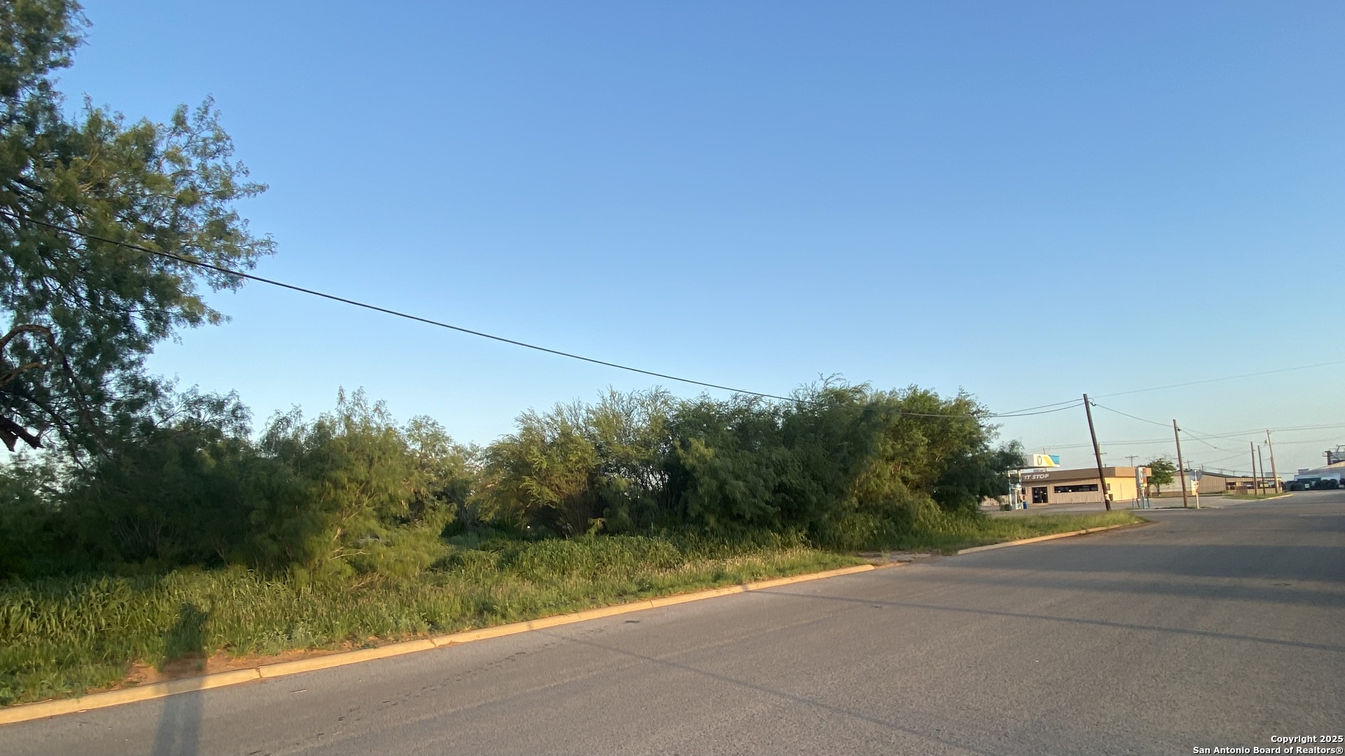main property photo 8