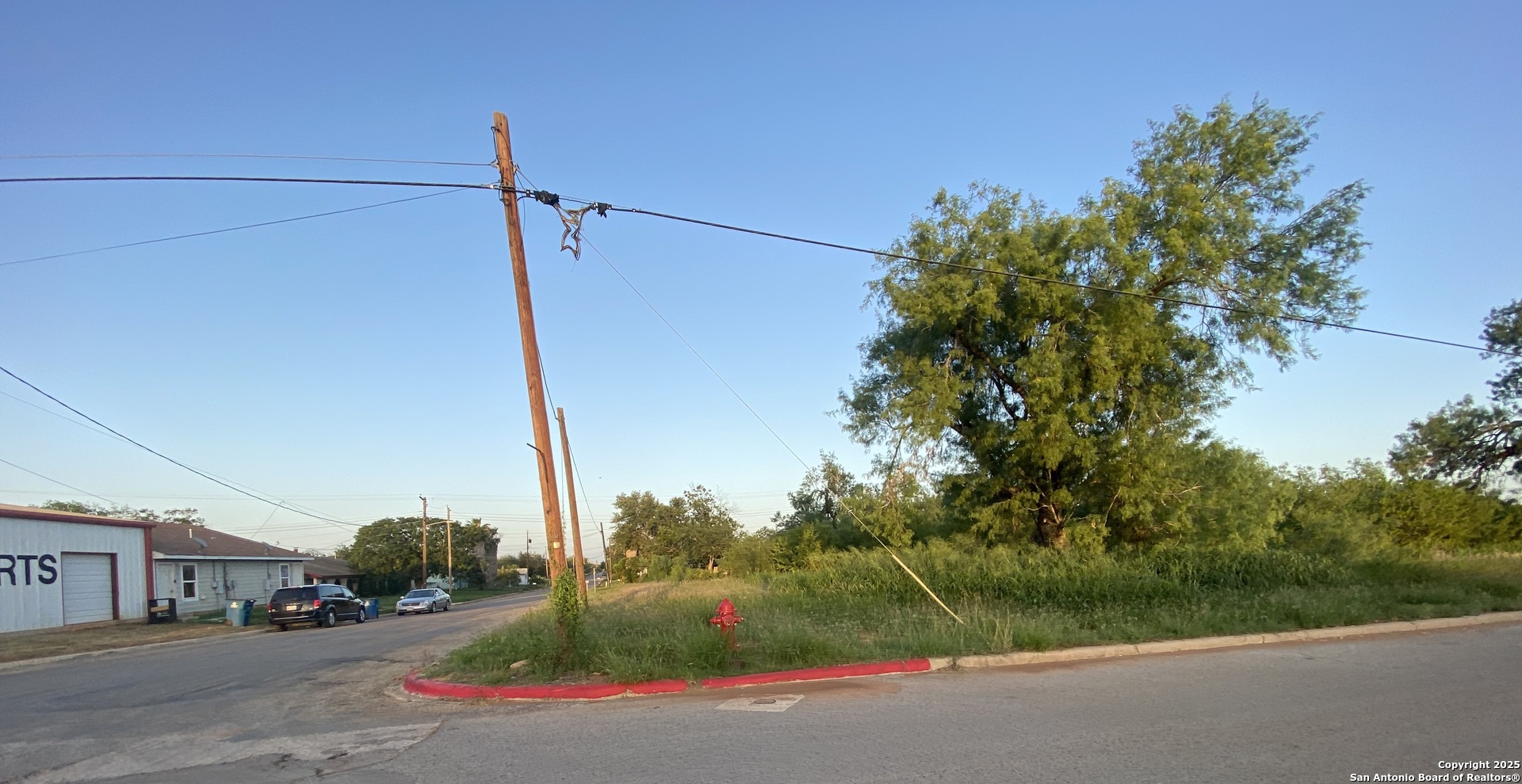 main property photo 9