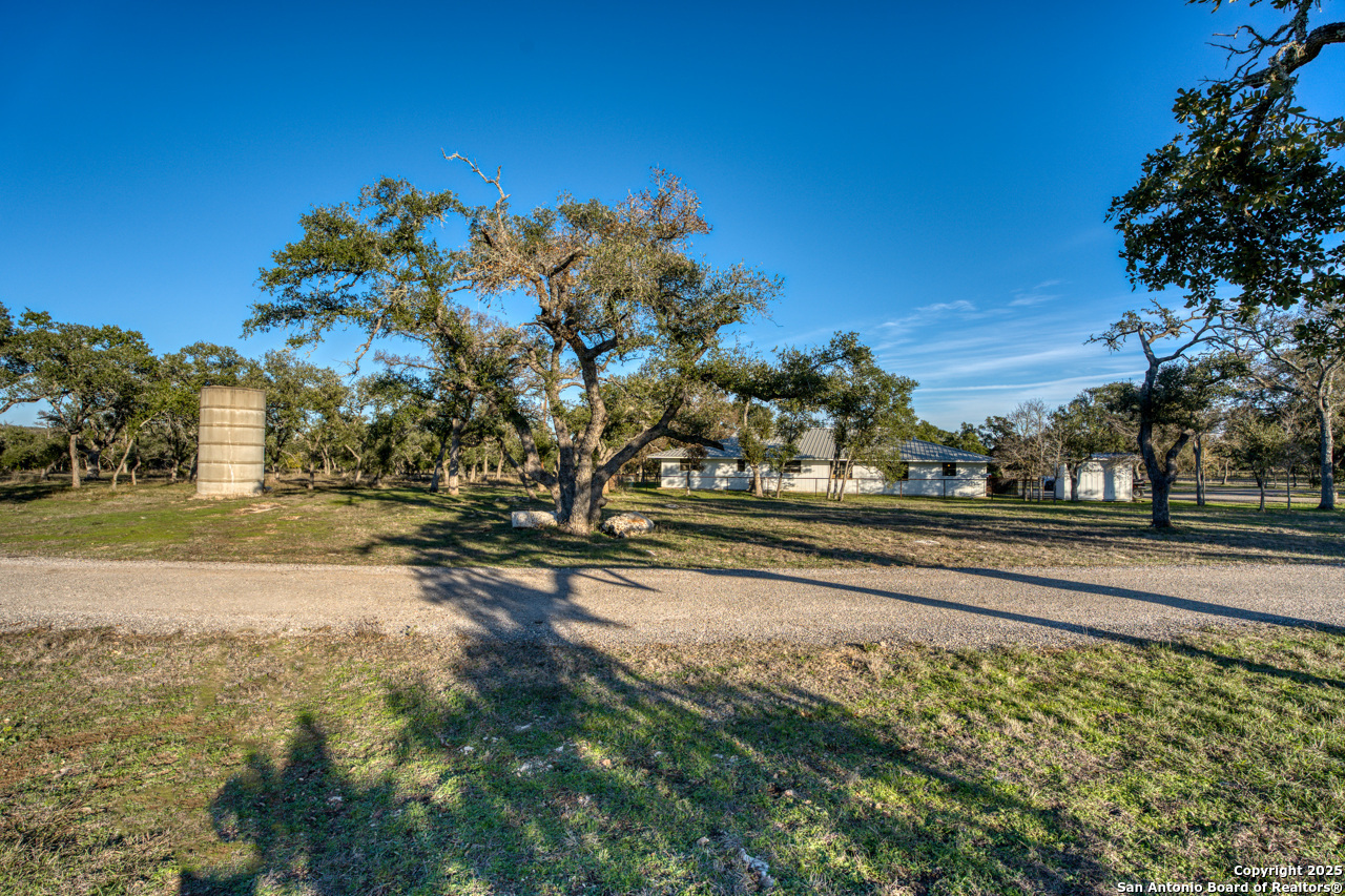 main property photo 24