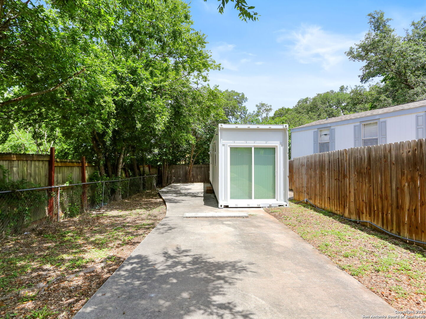 main property photo 21