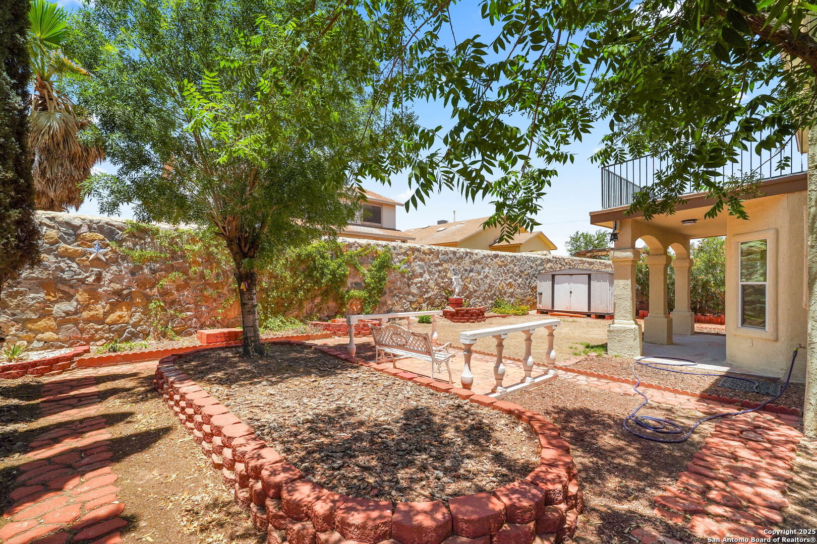 main property photo 40
