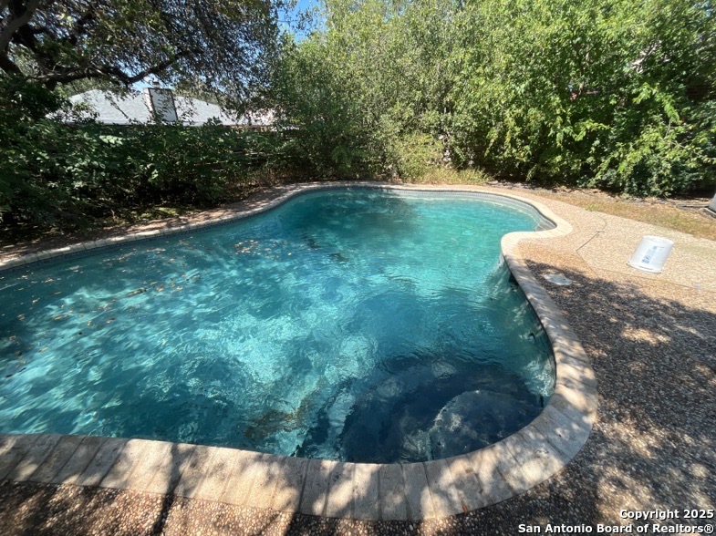property viewer photo 1
