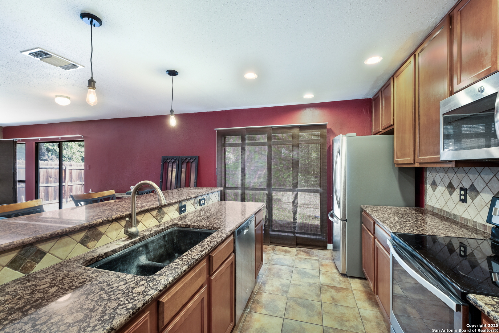 property viewer photo 12