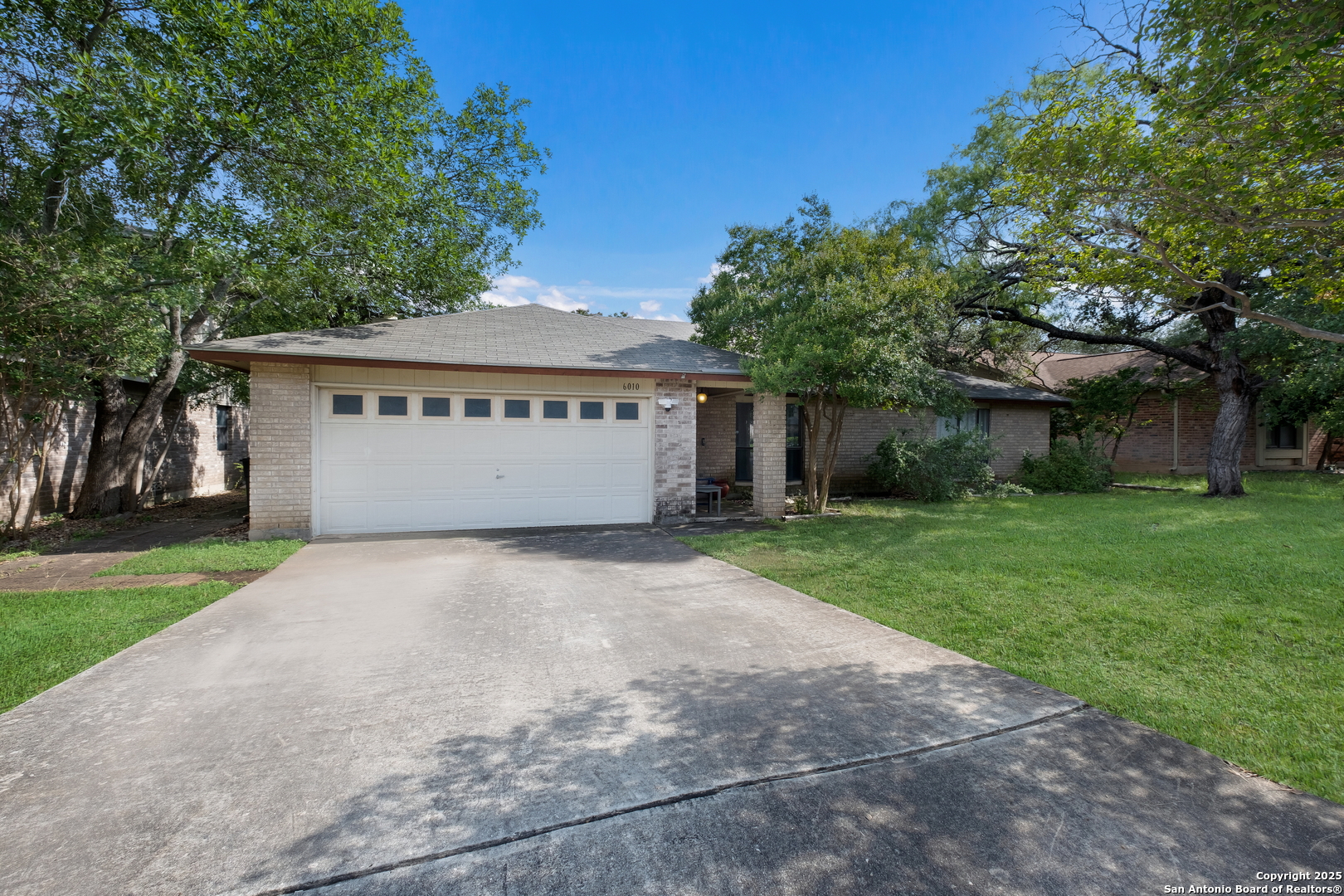property viewer photo 2