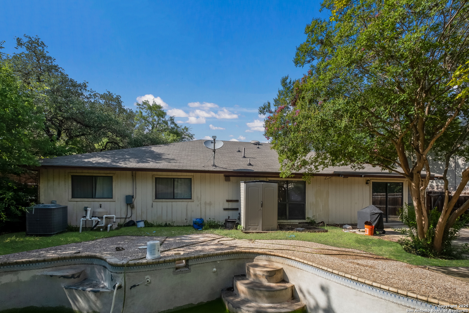 property viewer photo 23