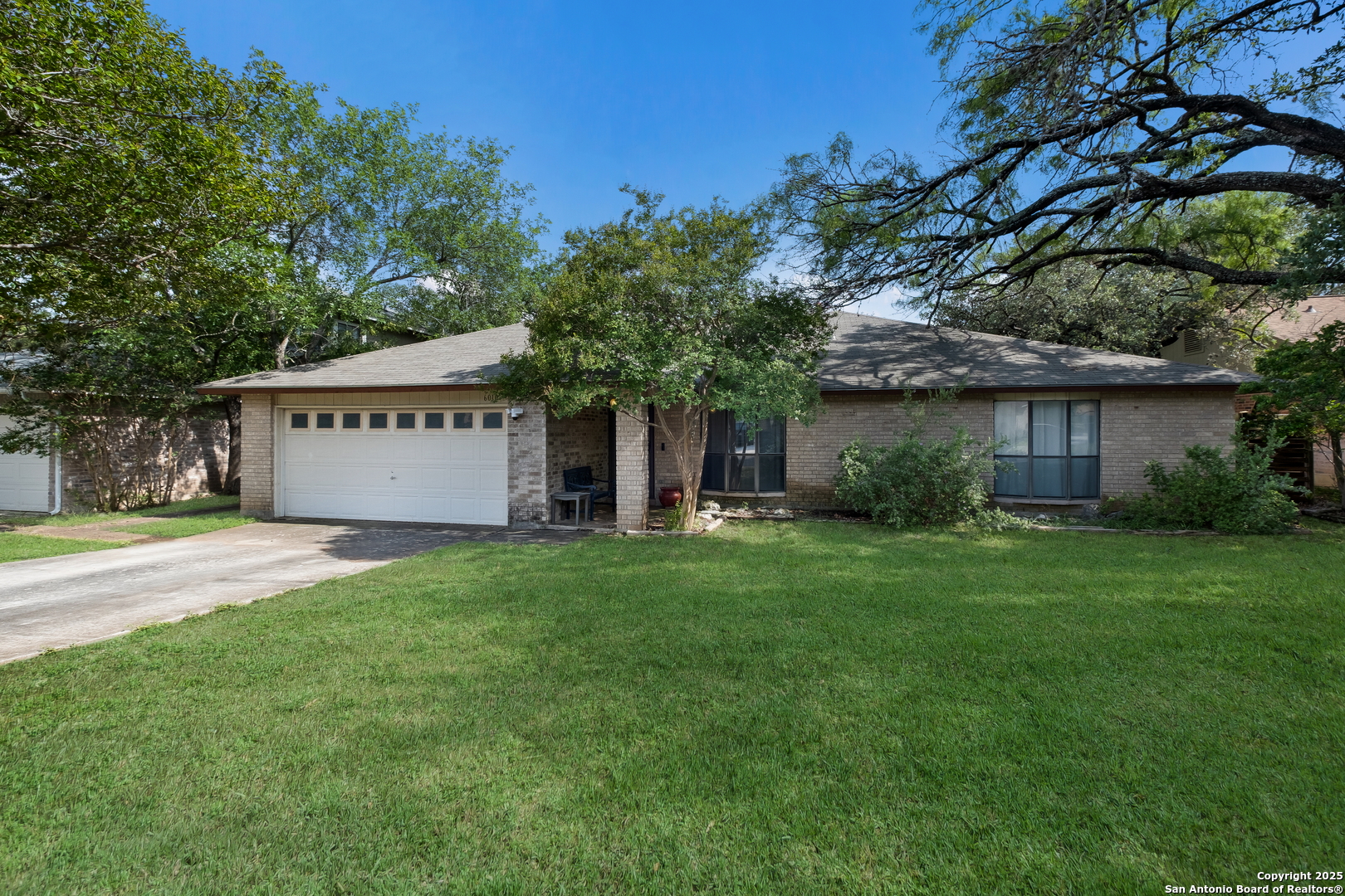 property viewer photo 3
