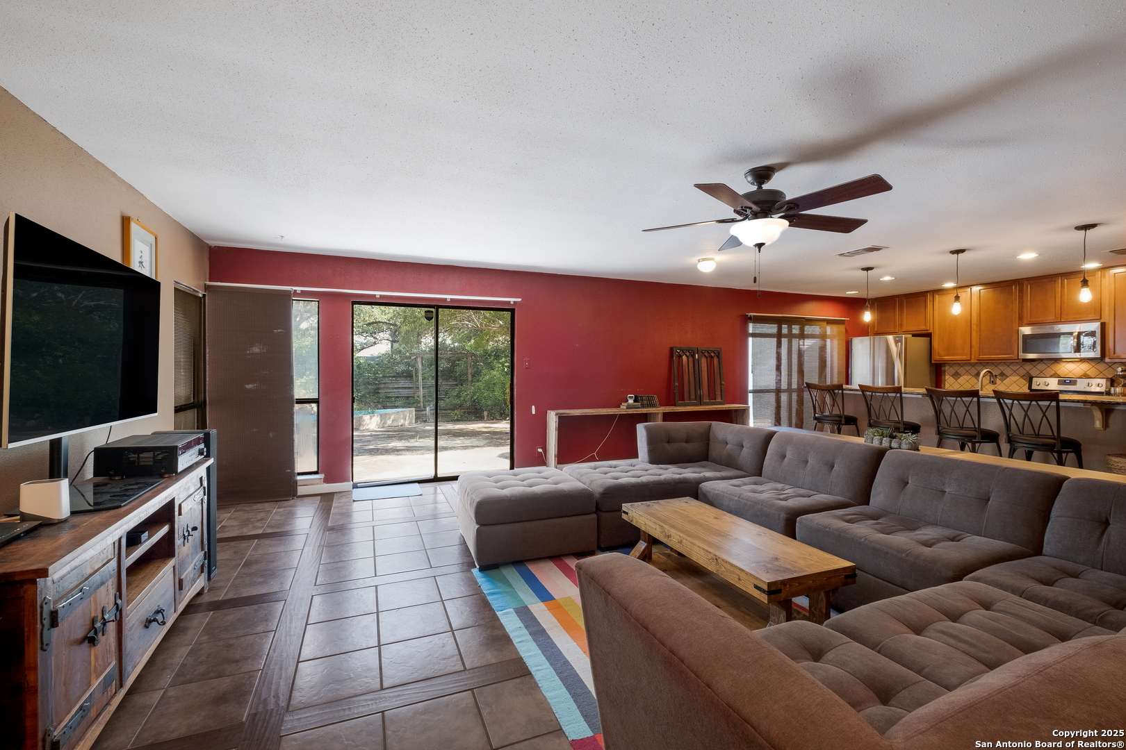 property viewer photo 6