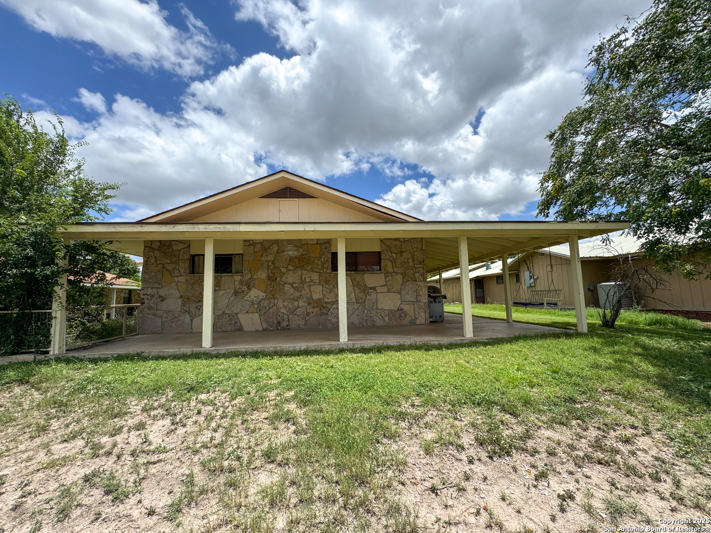 main property photo 24