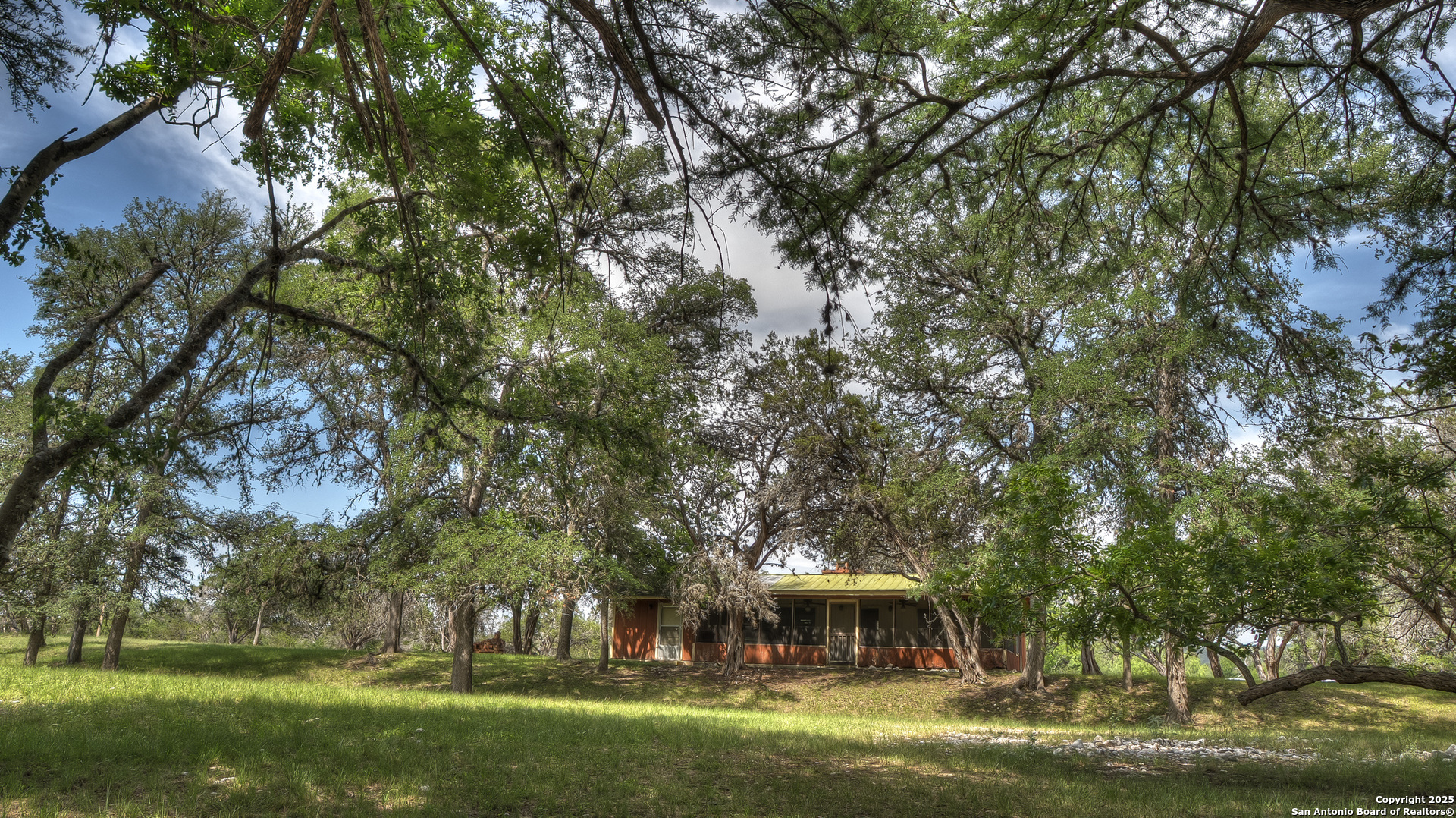 main property photo 17