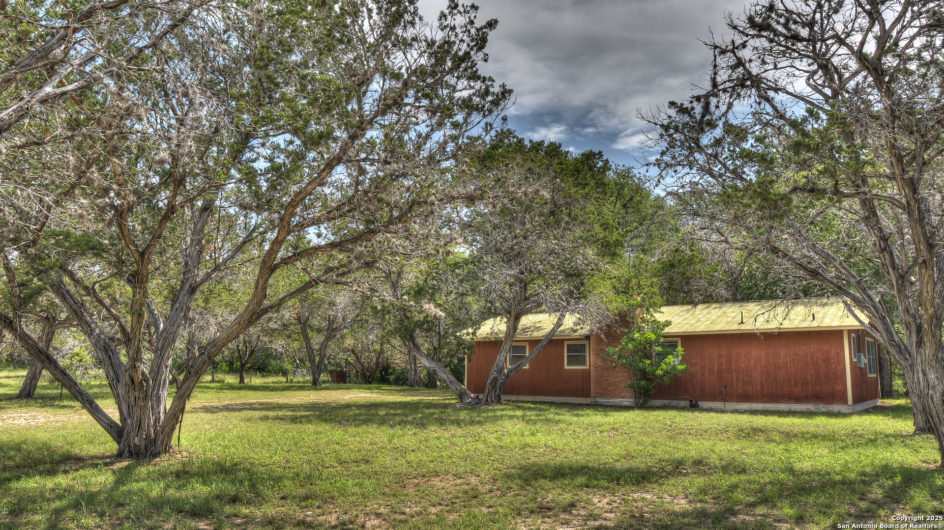 main property photo 2