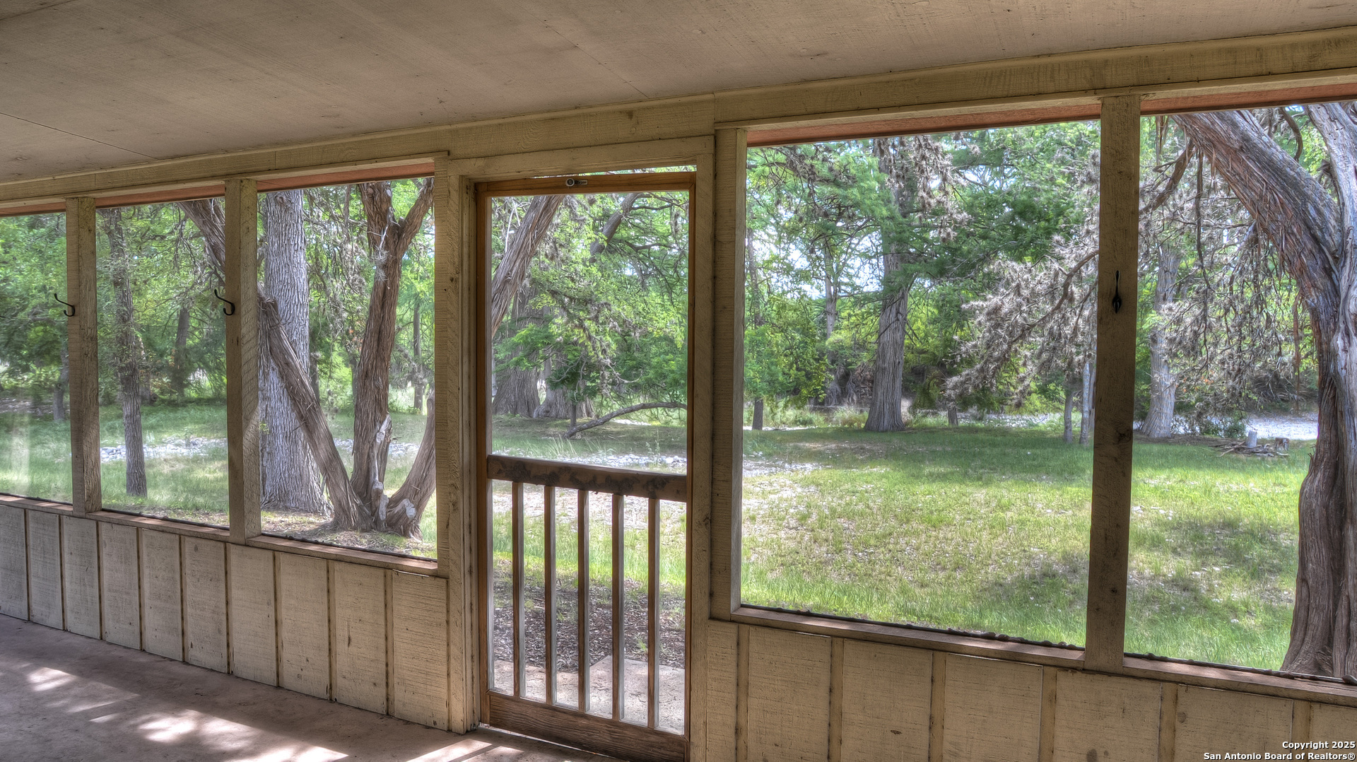 main property photo 33
