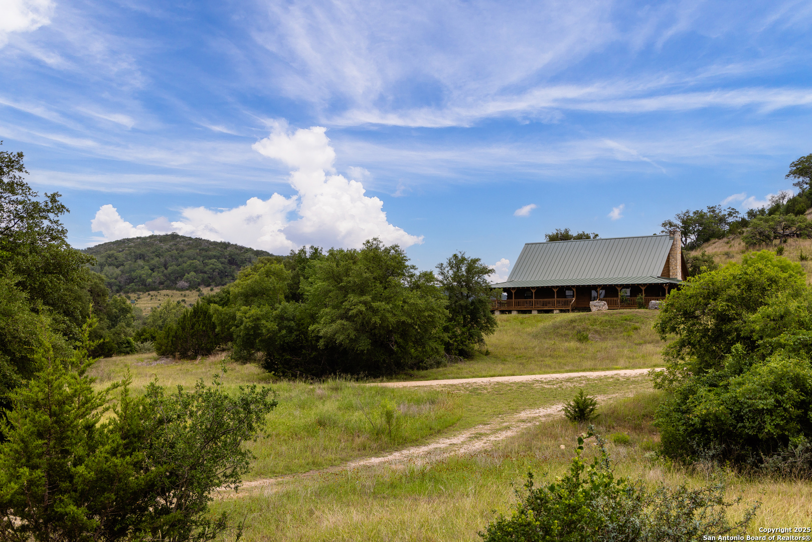 main property photo 4
