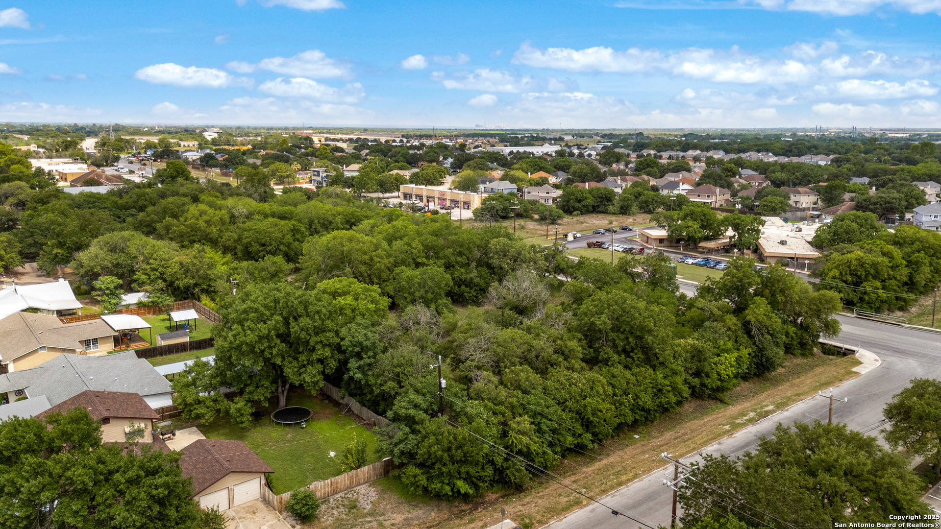 main property photo 23