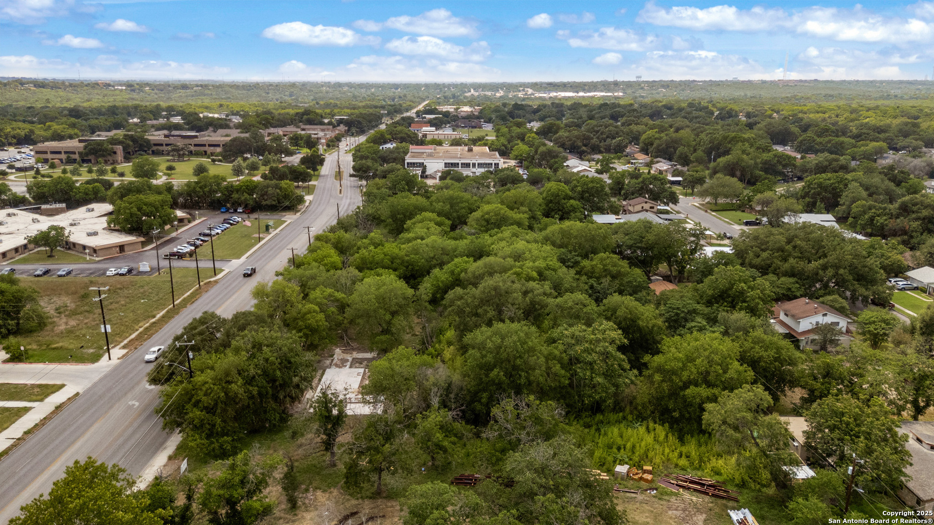 main property photo 25