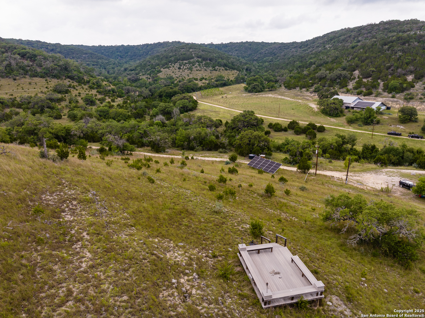 main property photo 10