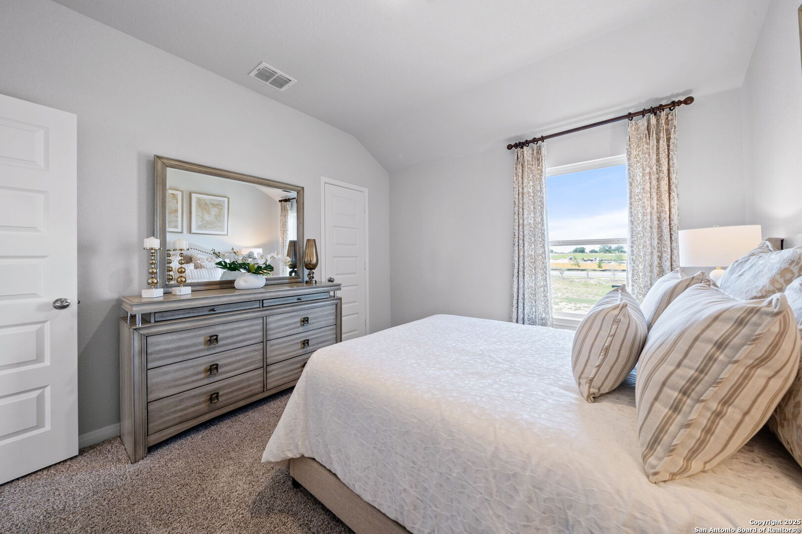 property viewer photo 12