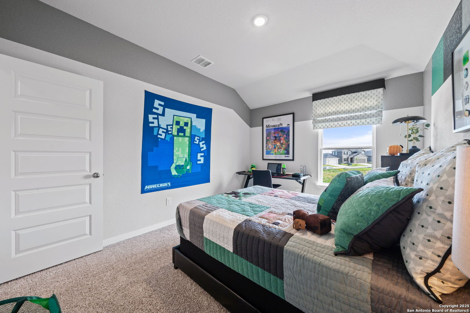 property viewer photo 19