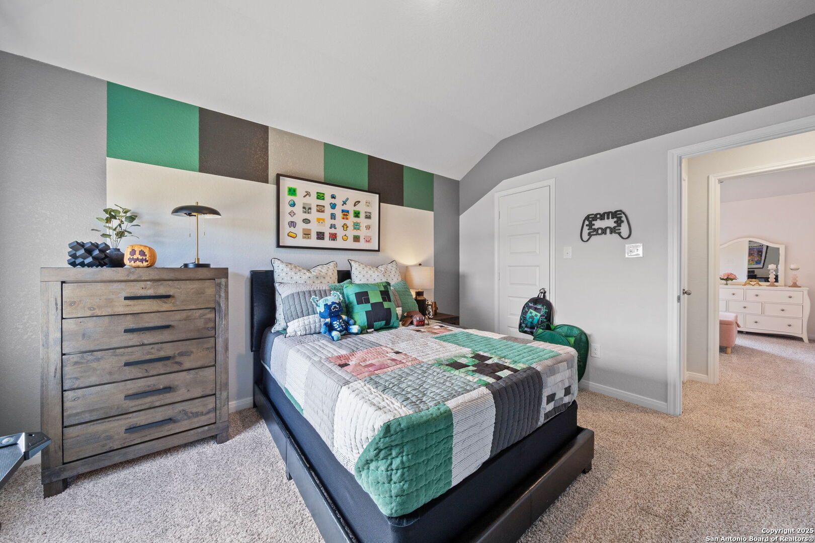 property viewer photo 21