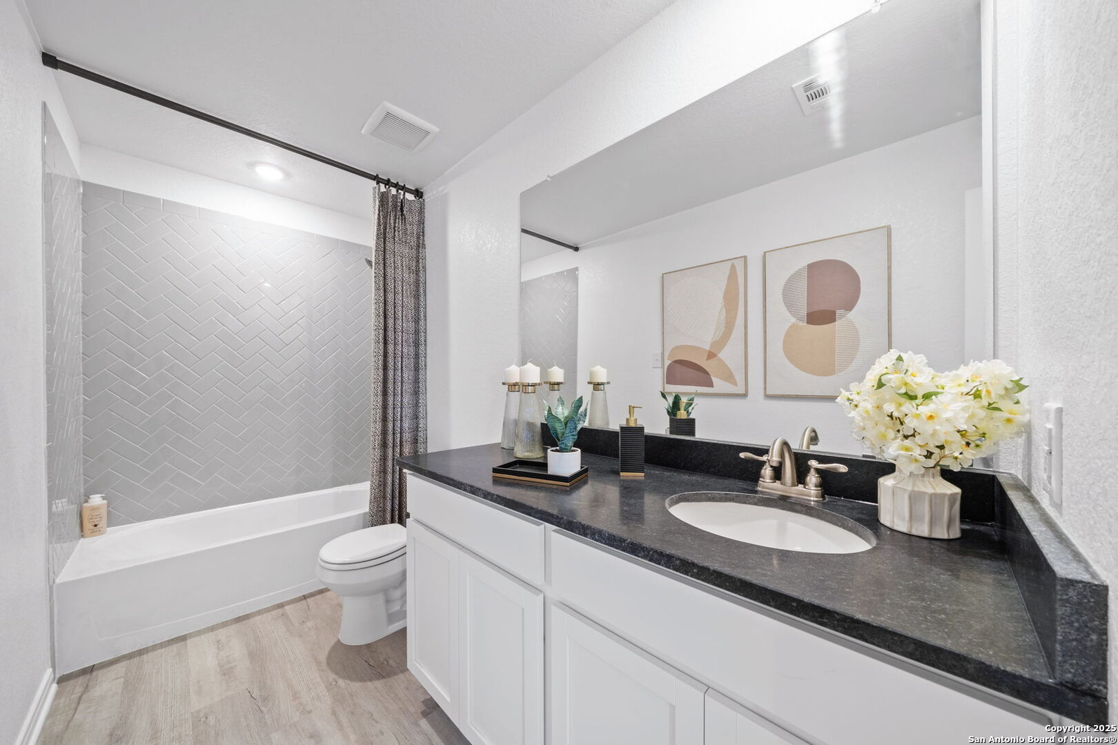 property viewer photo 22