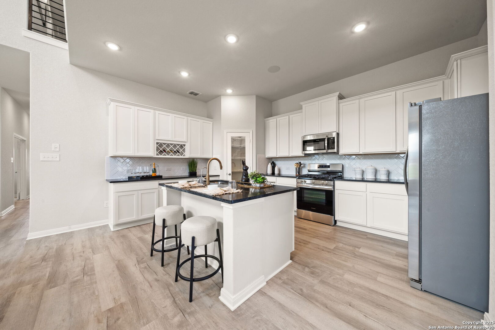 property viewer photo 23