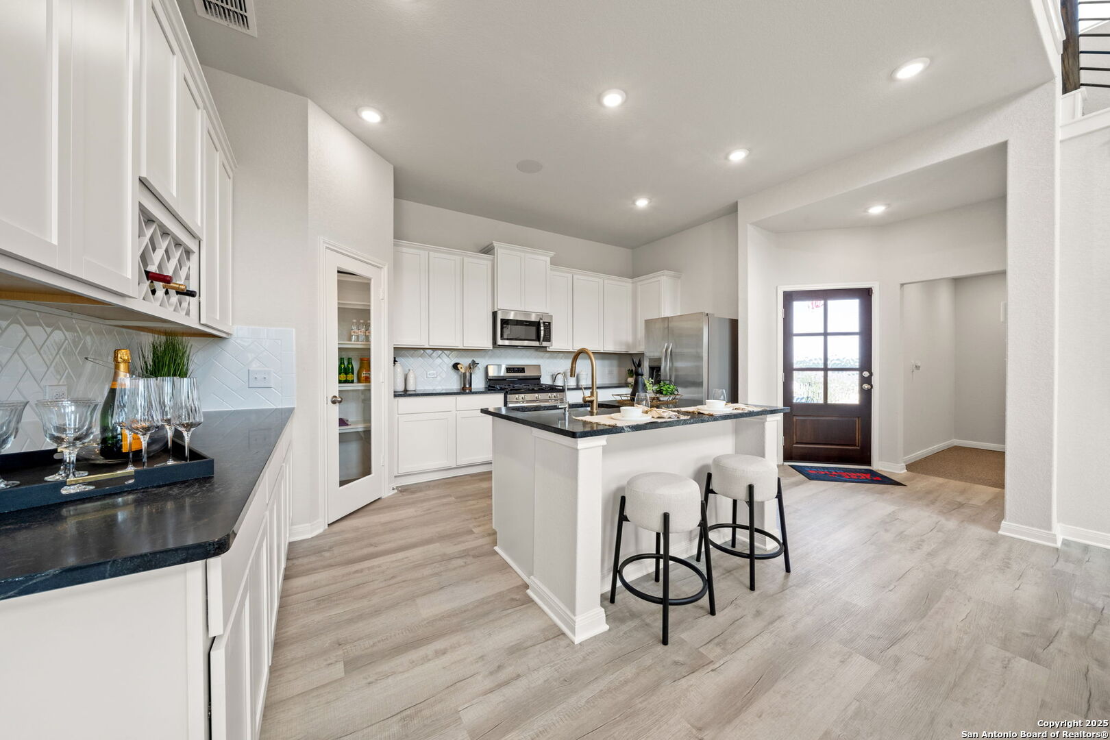 property viewer photo 25