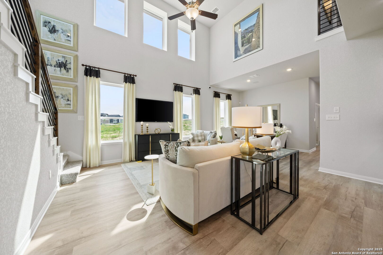 property viewer photo 29