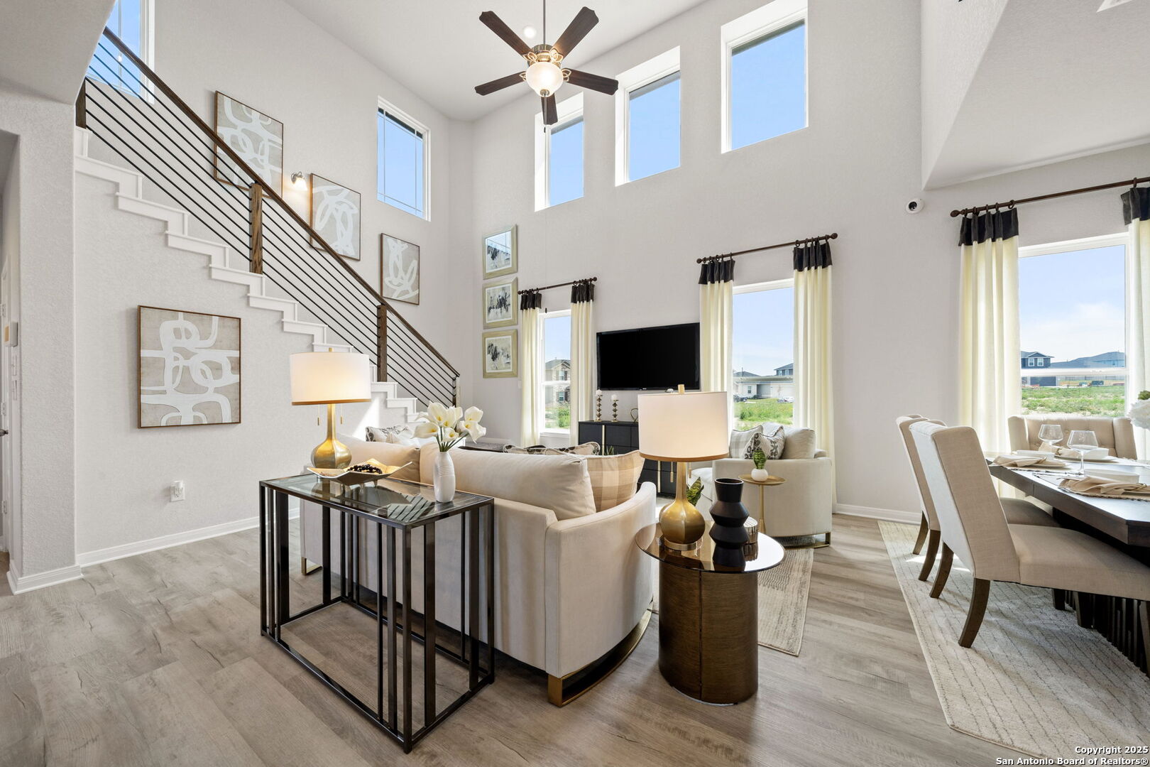 property viewer photo 31