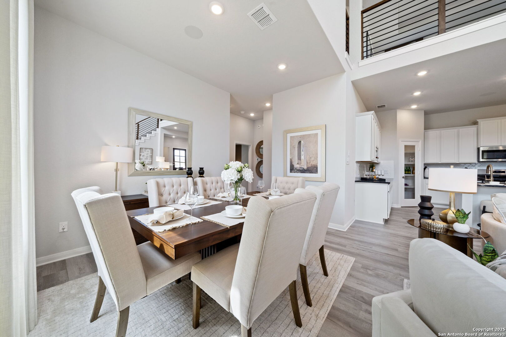 property viewer photo 38