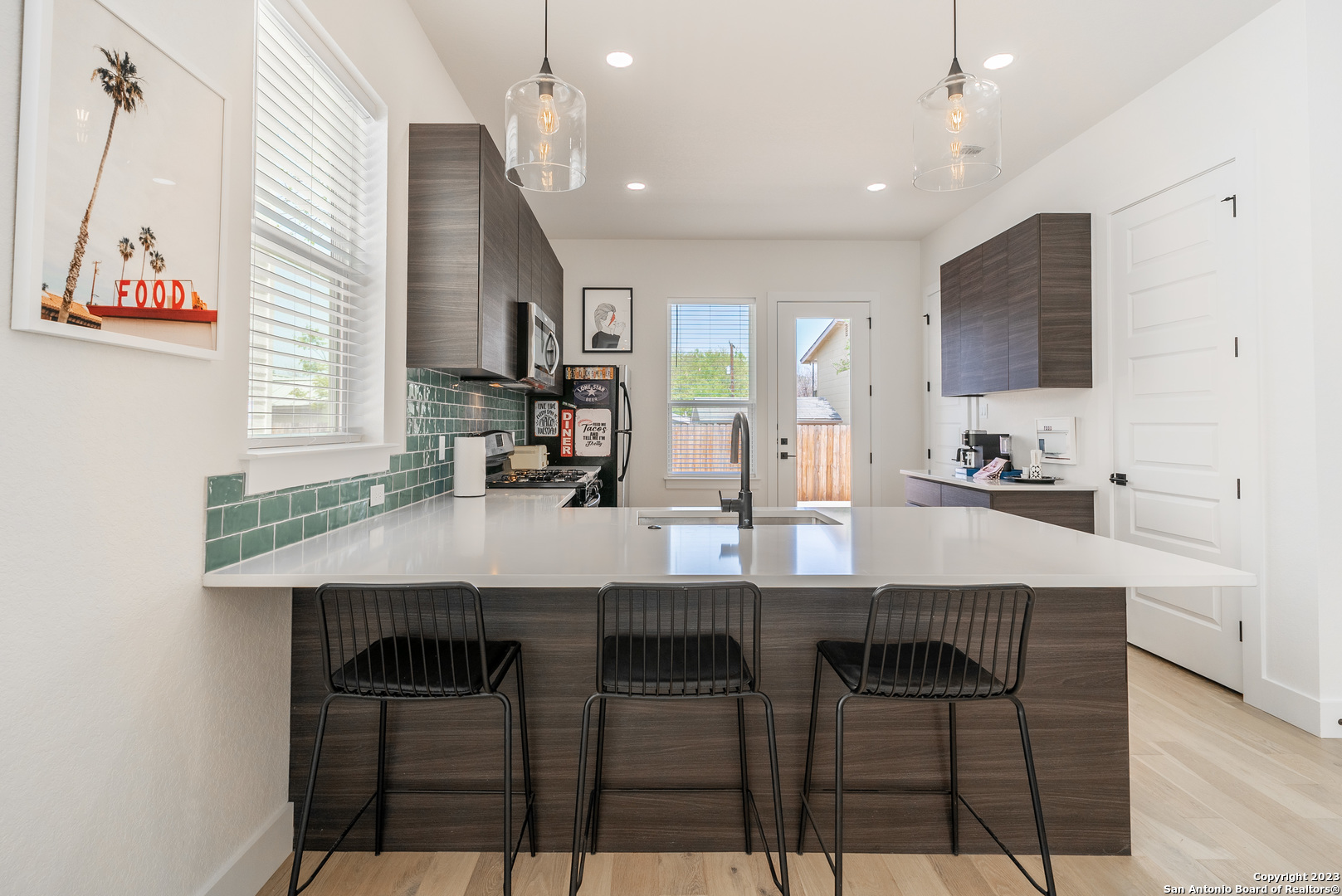 property viewer photo 11