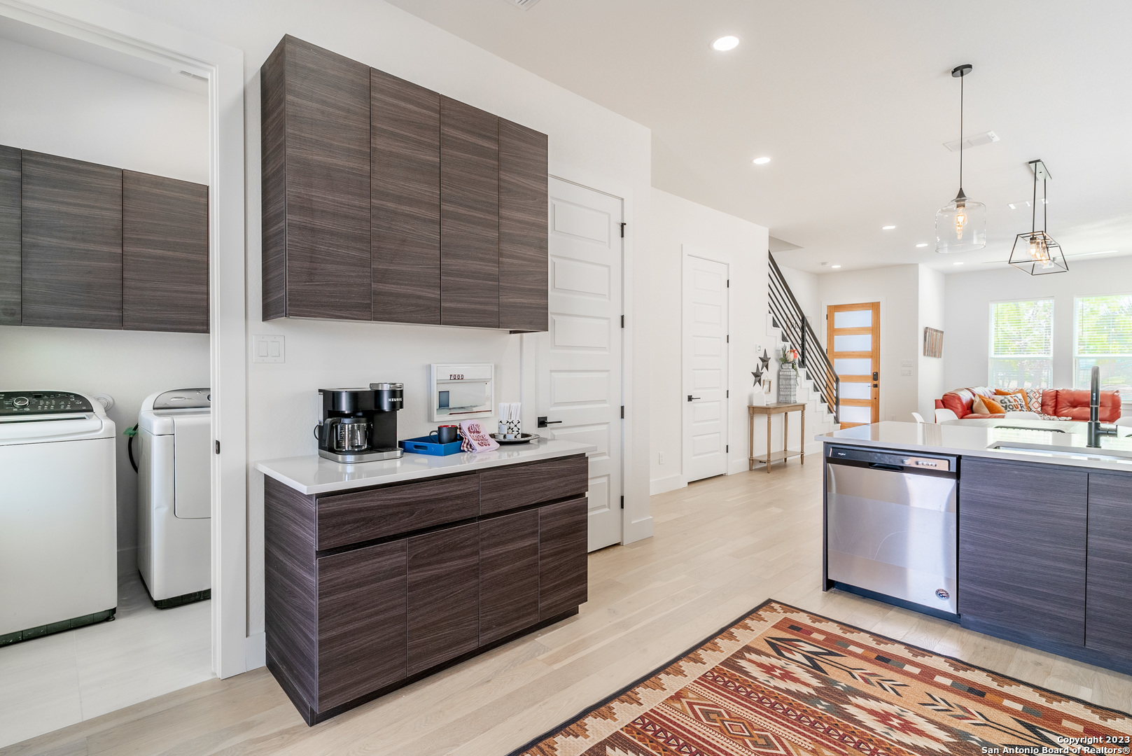 property viewer photo 15