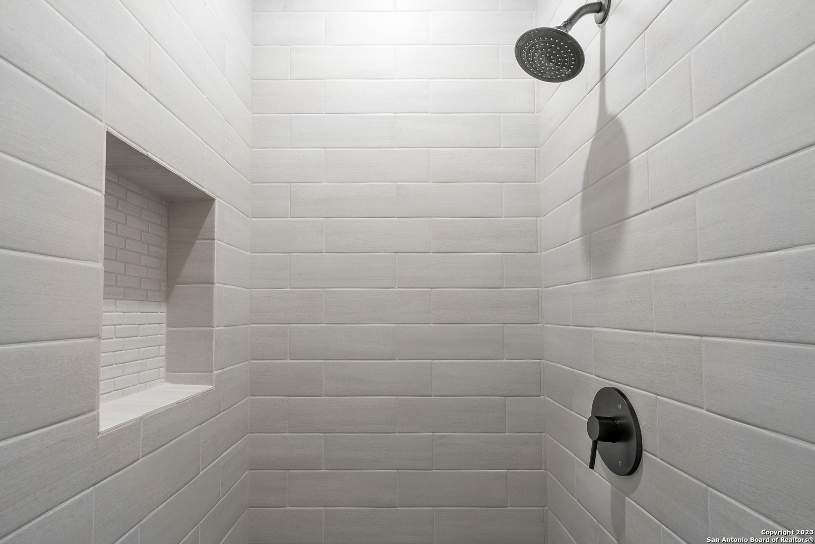 property viewer photo 26