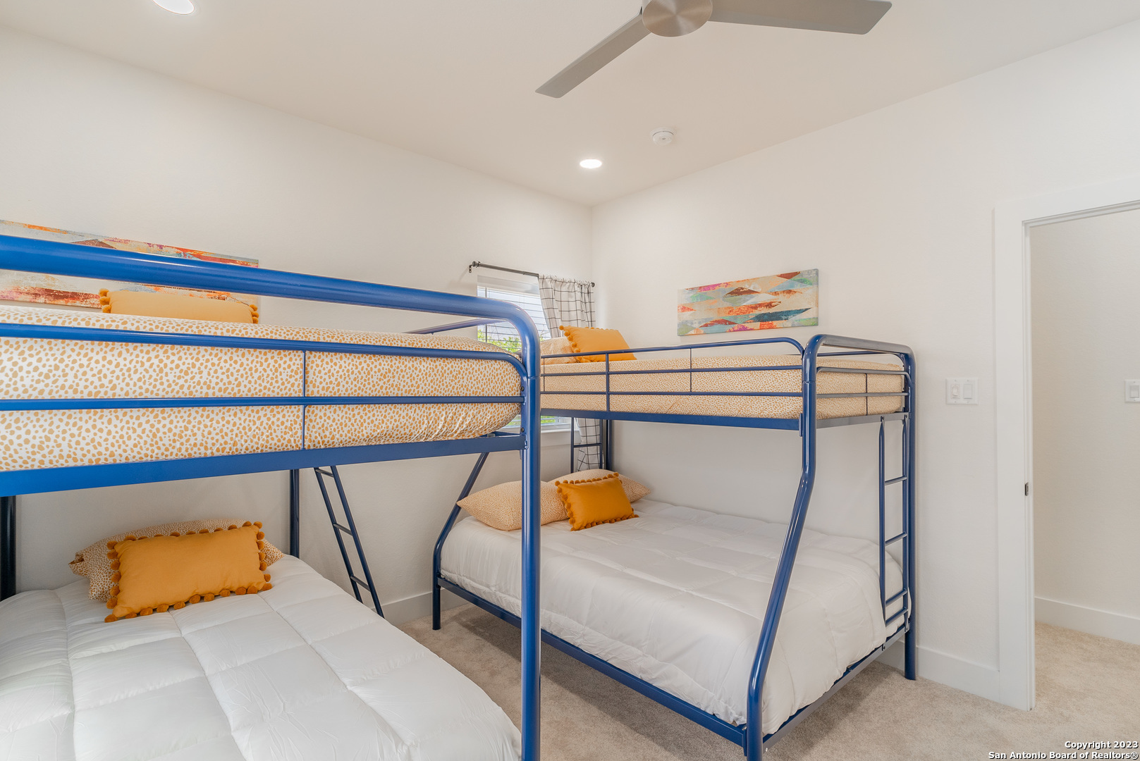 property viewer photo 35