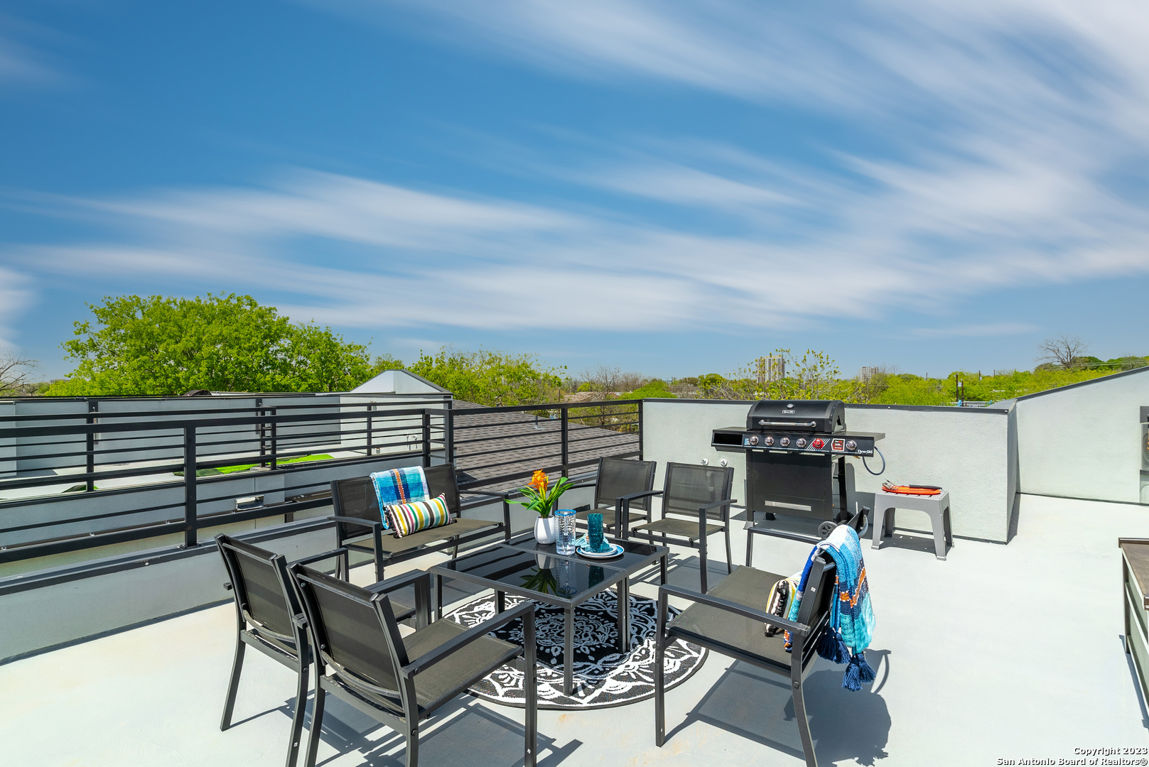 property viewer photo 41