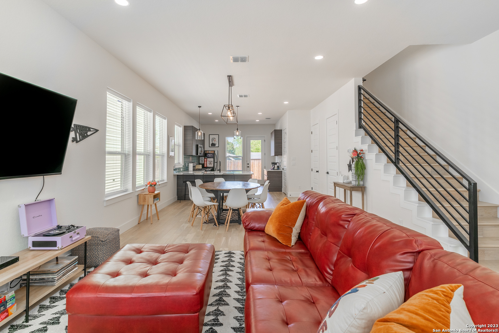 property viewer photo 5