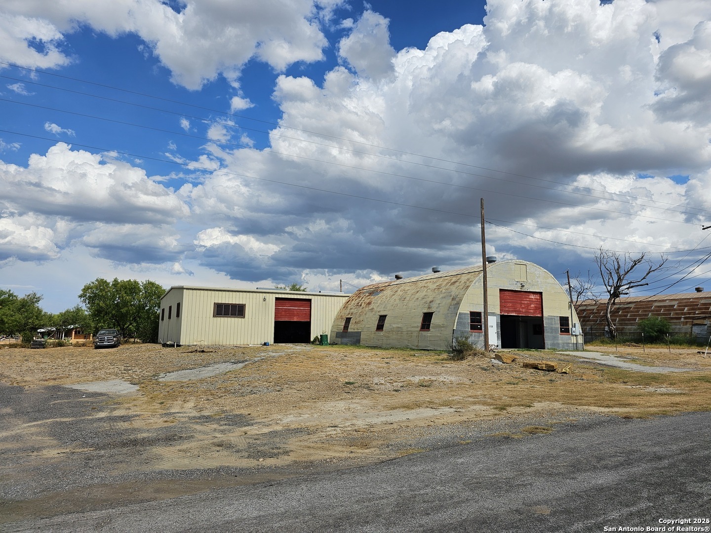 main property photo 2