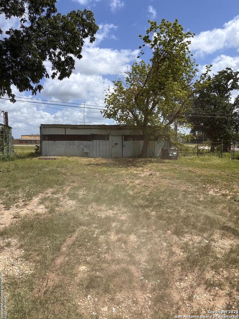 main property photo 4