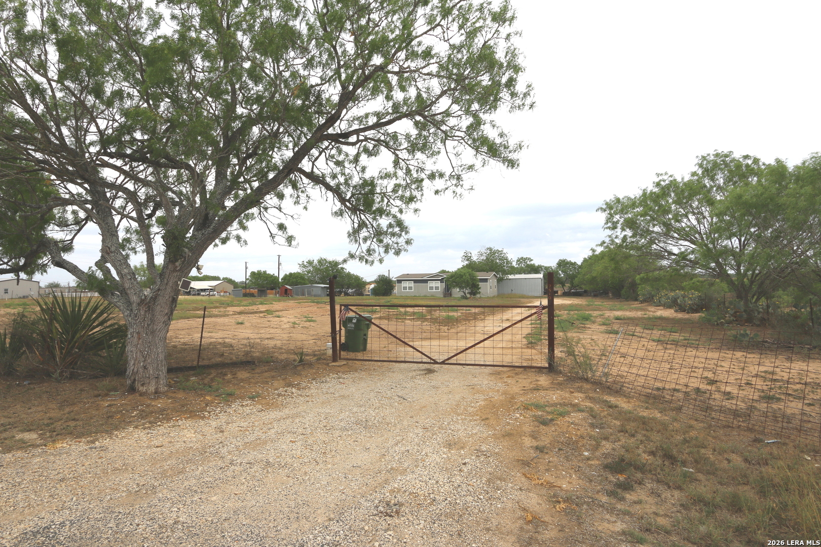 main property photo 36