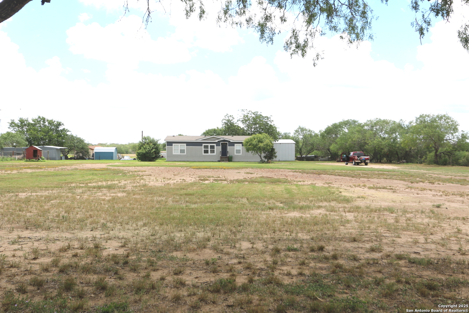 main property photo 5
