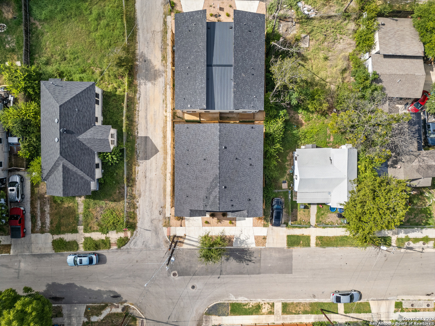 main property photo 32