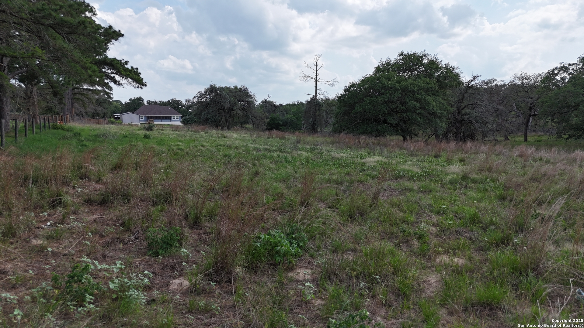 main property photo 10