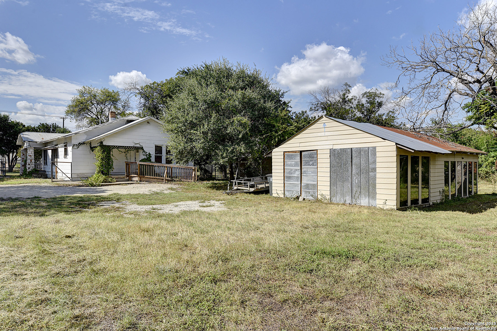 main property photo 29
